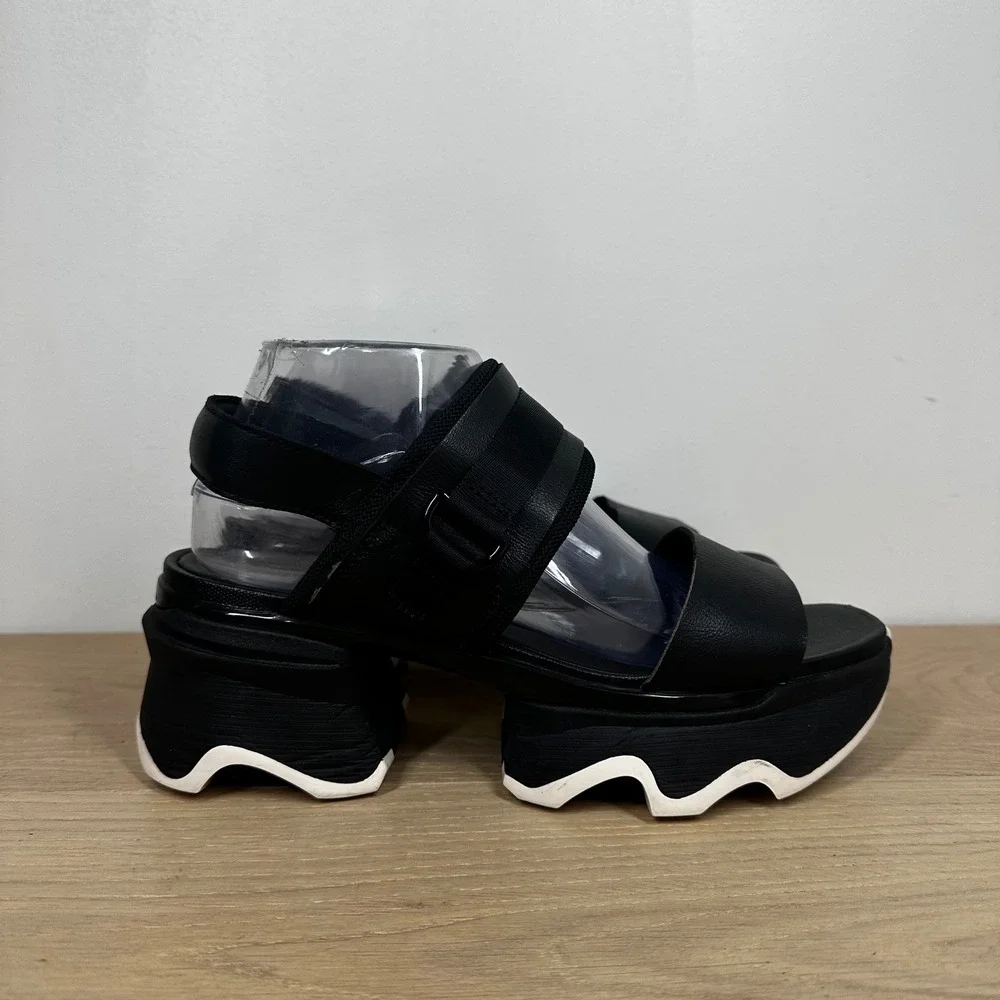 Sorel Kinetic Impact II Slingback Sandals Women 9.5 Black Platform Sport Chunky